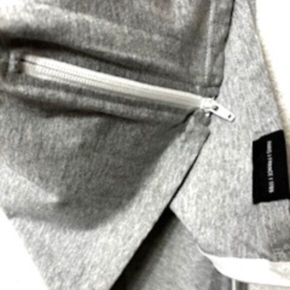 Carré Paris Gray Marle short sleeved t-shirt with white stripe NWT Men's Size XS - Picture 4 of 6